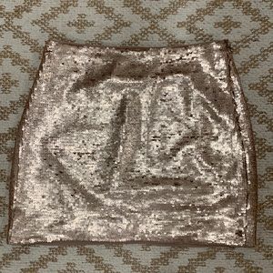 Banana Republic Size 2 Rose Gold Sequin Mini Skirt